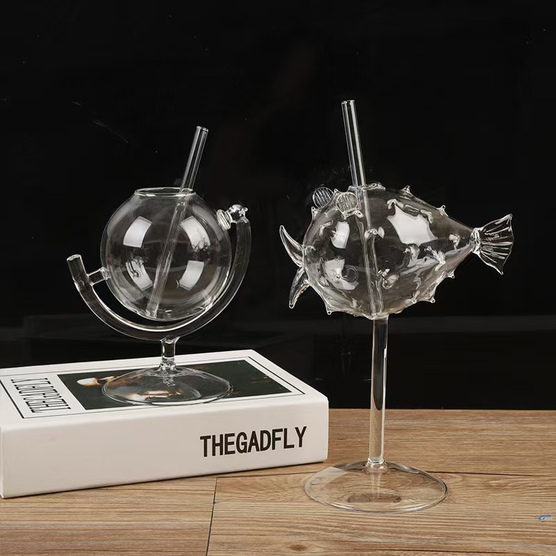 निजीकृत इंटरनेट सेलिब्रिटी ग्लोब कॉकटेल ग्लास